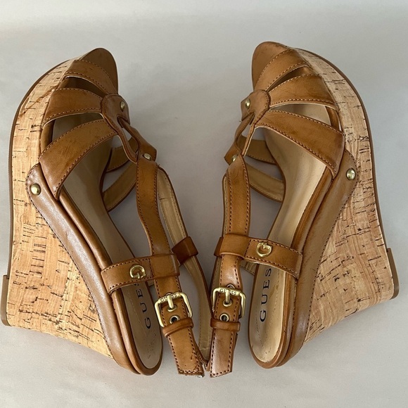 GUESS Tan Leather Wedge Cork Sandals Heels size 7.5 Bohemian Hippie 70’s - Picture 6 of 10